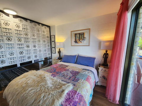Waterfront Abode - 2 Bedrooms - Holiday Sunshine Coast 3