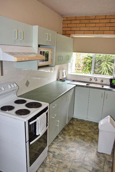 Wards Holiday Flat 2 - Holiday Sunshine Coast 1