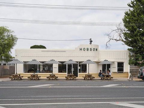 Warraburra Beach Shack, Rosebud - 2 Bedrooms - Plus Your Own Private Beach Box! - Holiday Sunshine Coast 2