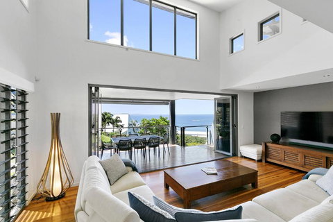 Warragi 1 - Holiday Sunshine Coast 1