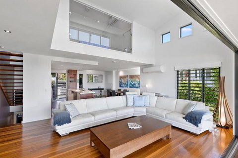 Warragi 1 - Holiday Sunshine Coast 3