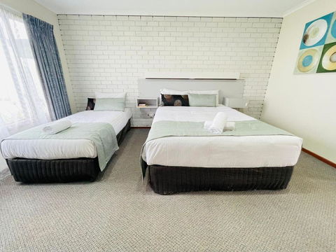 Warragul Views Motor Inn - Sunshine Coast Tourism 2