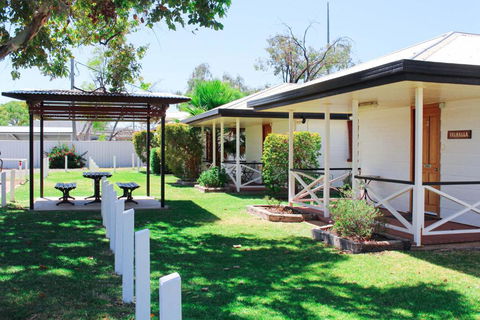 Warrego Hotel Motel Cunnamulla - Sunshine Coast Tourism 0