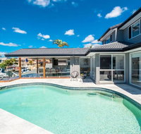 Waterfront Resort Style Retreat Runaway Bay - Sunshine Coast Tourism