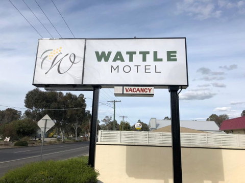Wattle Motel - Sunshine Coast Tourism 0
