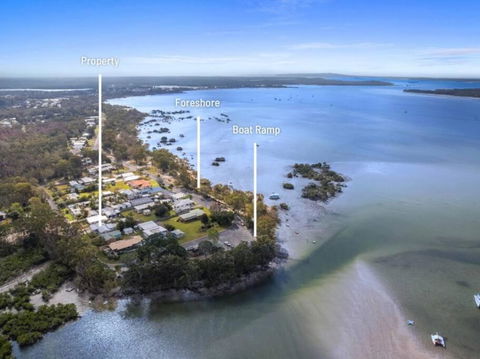 Welcome To The Crab Shack - Sunshine Coast Tourism 1