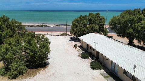 Wildsights Beach Units - Sunshine Coast Tourism 0