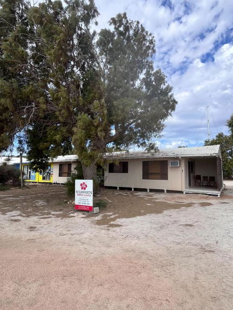 Wildsights Beach Units - Sunshine Coast Tourism 2