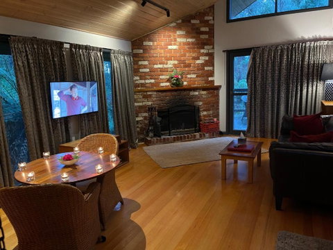 Woodlands Rainforest Retreat - Holiday Sunshine Coast 0