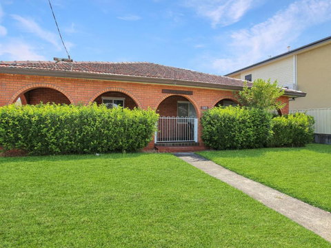 Yacaaba Cottage - Holiday Sunshine Coast 0