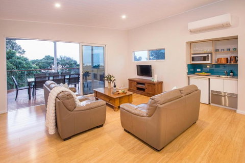 Yaringa - Holiday Sunshine Coast 2