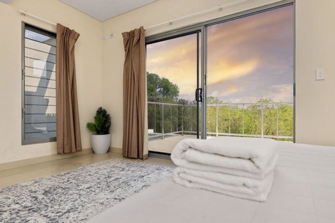 Beautifully Appointed In Bayview - Sunshine Coast Tourism 2