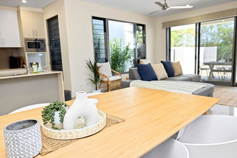 Beautifully Appointed In Bayview - Sunshine Coast Tourism 4