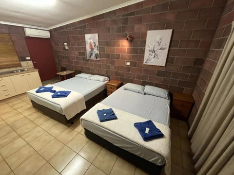 Darwin Boomerang Motel And Caravan Park - Sunshine Coast Tourism 0
