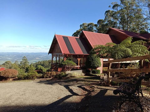 Deer Cottage - Sunshine Coast Tourism 0