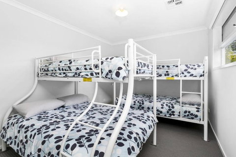 Ocean Mist - Holiday Sunshine Coast 1