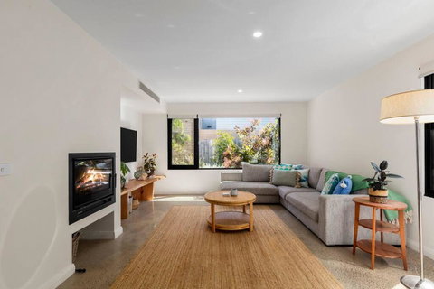 Ocean Spray - Holiday Sunshine Coast 0