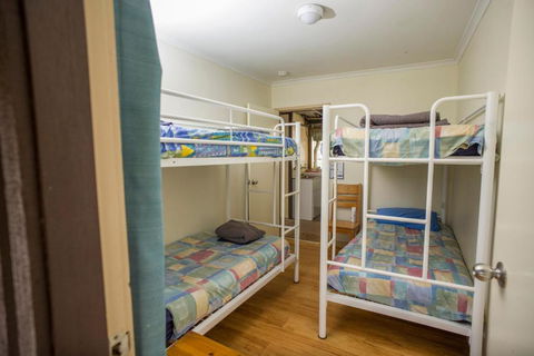 YHA Pittwater Eco, Sydney - Sunshine Coast Tourism 1