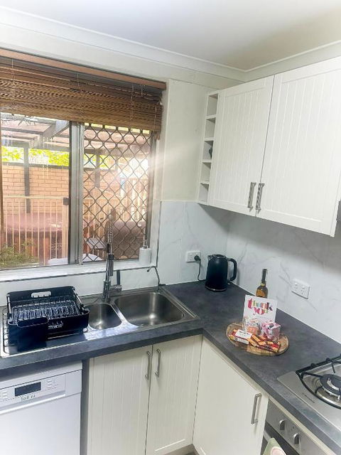 Queen Of The Desert Villa Secure & Gated 2 Bdrm Home - Sunshine Coast Tourism 2