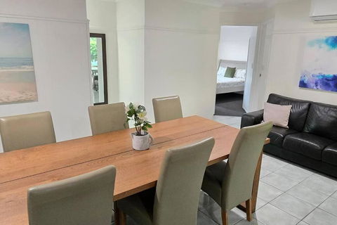 Relaxing Hamptons Style Home In Forest Lake - Sunshine Coast Tourism 1