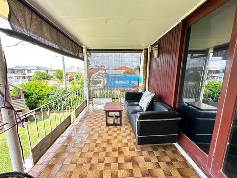 Zen Escape Guest House- Romantic Escape, Cozy Delight, Oasis Suite - Holiday Sunshine Coast 2