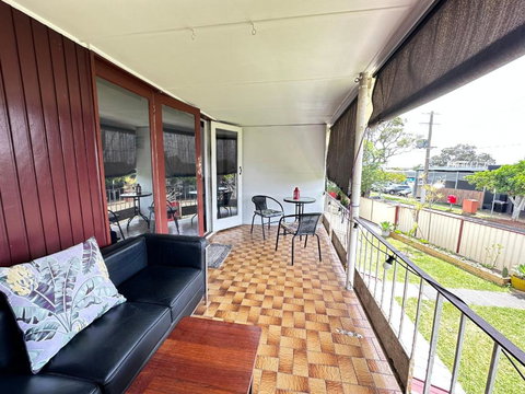 Zen Escape Guest House- Romantic Escape, Cozy Delight, Oasis Suite - Holiday Sunshine Coast 1