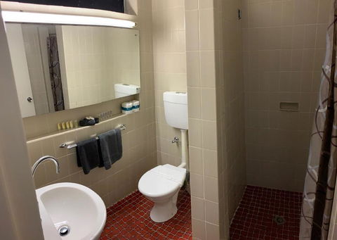 The Stuart Hotel-Motel - Sunshine Coast Tourism 1