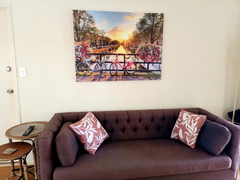 Tingalpa Townhouse Treat - Sunshine Coast Tourism 2