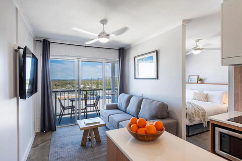 Yamba Views 6 - Oceanstays - Holiday Sunshine Coast 3