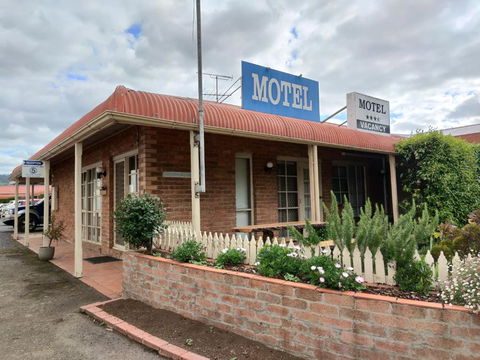Yarragon Motel - Sunshine Coast Tourism 0