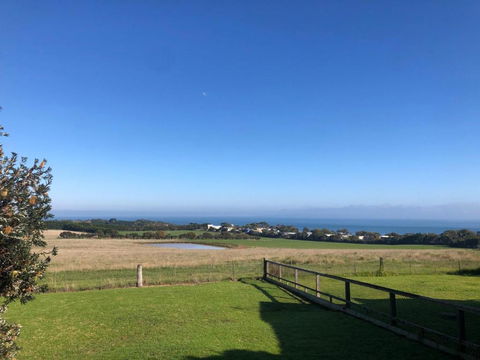 YOLO- Beach-house Views, Near Penguins, Nbn! - Sunshine Coast Tourism 1
