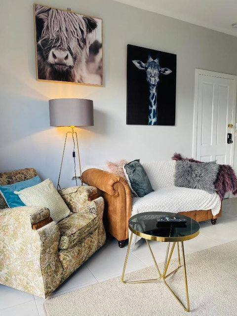 Yours And Theirs Pet Friendly Accommodation - Holiday Sunshine Coast 2