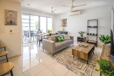ZEN CENTRAL CBD - Affordable 3-Bdrm Apt In The Heart Of Darwin City - Sunshine Coast Tourism 1
