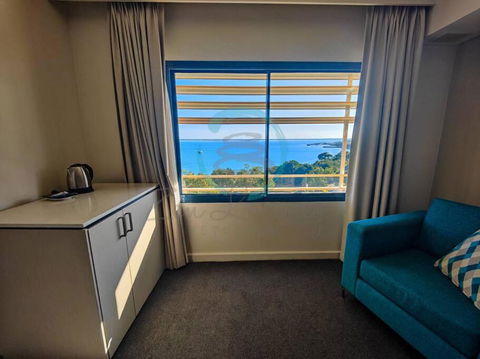 ZEN88 ESPLANADE: Hotel Suite W/ Ocean/Sunset Views - Sunshine Coast Tourism 2