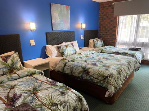 Zero Inn Motel - Sunshine Coast Tourism 2