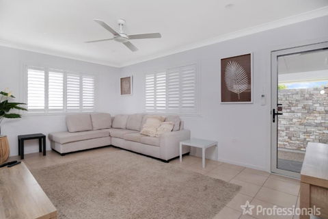 Zilzie Beach House - Sunshine Coast Tourism 3