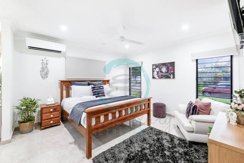 Zenhouse: 4BR Stylish Work/Family Home In Muirhead - Sunshine Coast Tourism 2