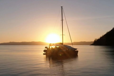 2-Night Whitsunday Islands All-Inclusive Sailing Tour From Airlie Beach - Sunshine Coast Tourism 0