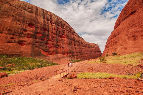 Kata Tjuta Sunrise And Valley Of The Winds Half-Day Trip - Holiday Sunshine Coast 3