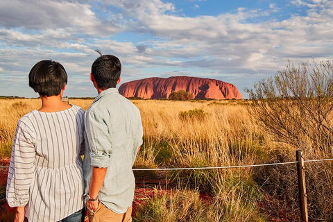 Uluru (Ayers Rock) Sunset Tour - Sunshine Coast Tourism 1