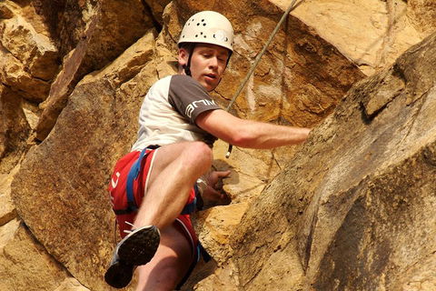 Rock Climbing At The Kangaroo Point Cliffs In Brisbane - Holiday Sunshine Coast 0