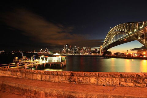 Sydney: Book A Local Host - Sunshine Coast Tourism 1
