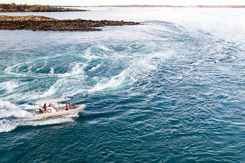 Cape Leveque, Sea Safari And Aboriginal Communities From Broome - Holiday Sunshine Coast 3