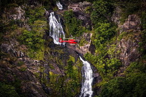 Ultimate Great Barrier Reef and Rainforest 45-minute Helicopter Tour