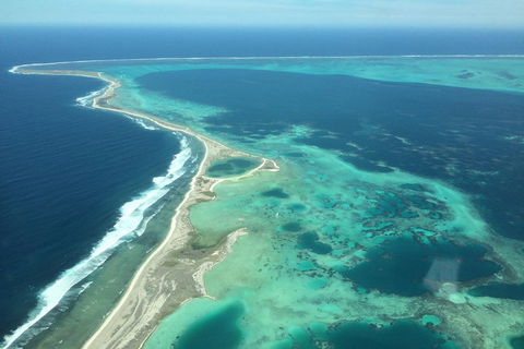Abrolhos Islands Scenic Flight & Snorkel Adventure From Perth - Holiday Sunshine Coast 2