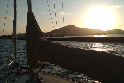 Townsville Small Group Sunset Sail Sailing Cruise Boat Tour Charter Hire - Sunshine Coast Tourism 2