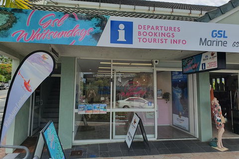 Reef & Whitehaven Landing - Sunshine Coast Tourism 5