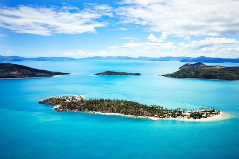 Whitehaven Beach And Daydream Island Cruise - Sunshine Coast Tourism 5