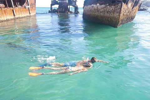 Adventure Moreton Island Wrecks Adventure Package - Holiday Sunshine Coast 2