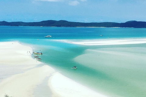 2-Night Whitsundays Sailing Cruise Incl. Whitehaven Beach & Great Barrier Reef - Sunshine Coast Tourism 5
